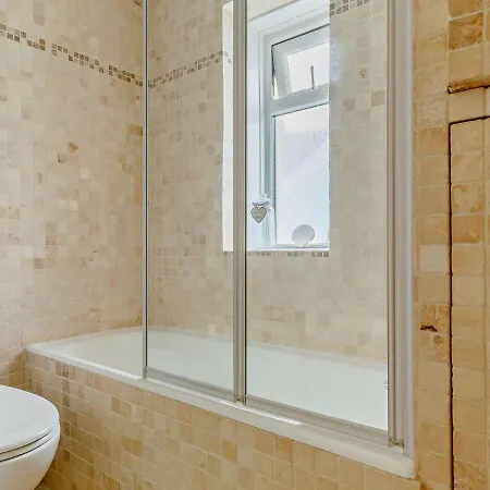 2 Bed In 82537 Looe