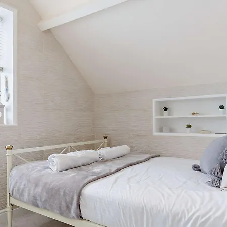 2 Bed In 82537 Looe
